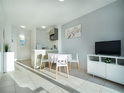 Holiday home - 6 persons -  - Serignan - 34410