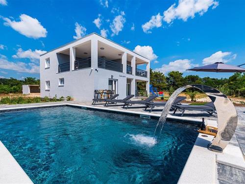 Sommerhus - 10 personer -  - Gornja Jagodnja - 23000 - Zadar