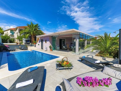 Feriehus - 9 personer -  - Dalmatinska - Ciovo-Okrug Donji - 21223 - Okrug Donji