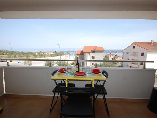 Holiday Home/Apartment - 4 persons -  - Porat - 51511 - Porat