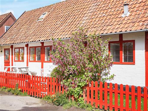 Holiday Home/Apartment - 6 persons -  - Gaden - Nexø - 3740 - Svaneke