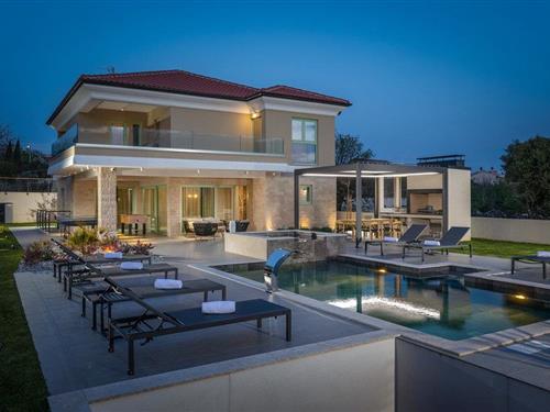 Sommerhus - 8 personer -  - Brzac - Krk-Brzac - 51511 - Brzac