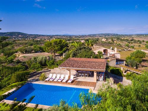 Holiday home - 8 persons -  - Diseminado Poligono - Can Setri, Sant Llorenc - 07530 - Sant Llorenc