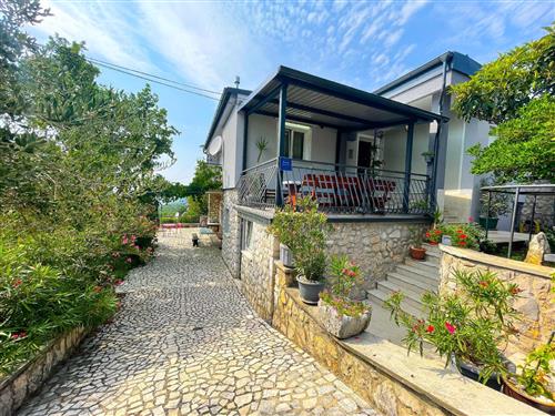 Holiday apartment - 7 persons -  - Ulica Nikole Tesle - 51264 - Jadranovo