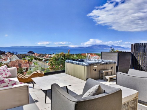 Holiday home - 8 persons -  - KA23 9HS - Largs