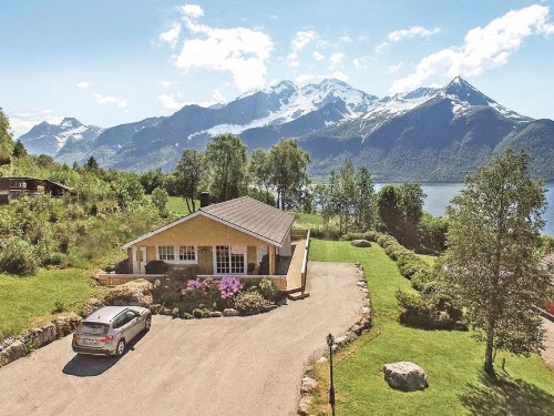Fritidshus - 8 personer -  - Hundeidvik - Sykkylven/Hundeidvik - 6224 - Hundeidvik