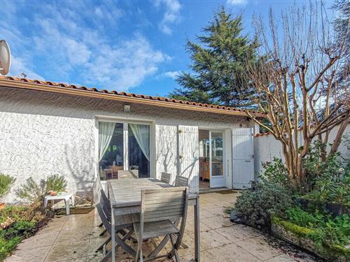 Holiday home - 8 persons -  - Avenue de la Source - 17420 - Saint-Palais-Sur-Mer