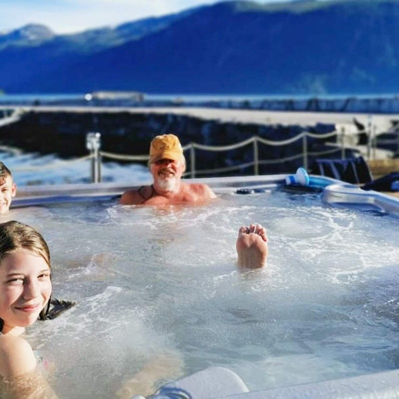  - 15 personer -  - Høvikvegen - Nesset - 6460 - Møre And Romsdal