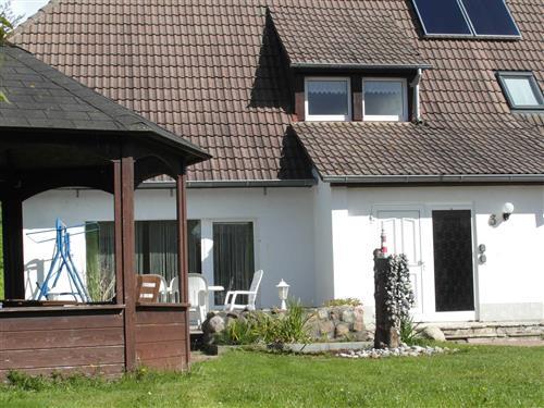 Holiday Home/Apartment - 3 persons -  - Wiesengrund - 18211 - Börgerende-Rethwisch / Bö