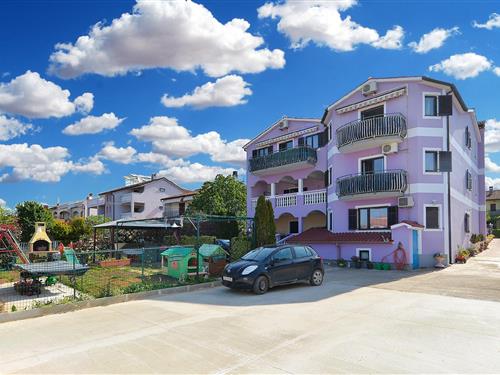 Holiday Home/Apartment - 6 persons -  - peroj - 52212 - Peroj