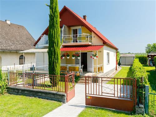 Holiday Home/Apartment - 5 persons -  - Balatonboglar/Balatonlelle - 8638