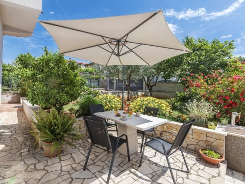 Holiday apartment - 6 persons -  - Petroviceva - 52100 - Pula