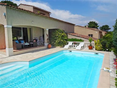 Holiday Home/Apartment - 6 persons -  - Saint-Tropez - 83580