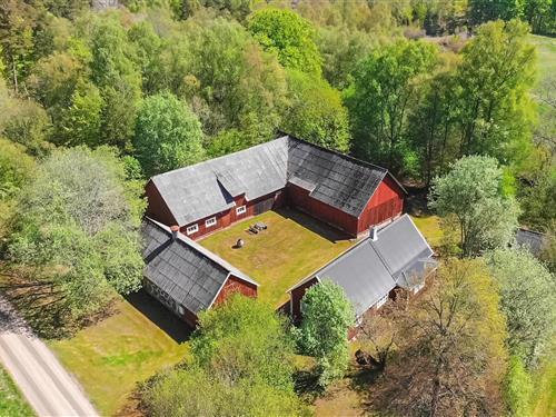 Feriehus - 8 personer -  - Farhultsbygget - 310 21 - Hishult