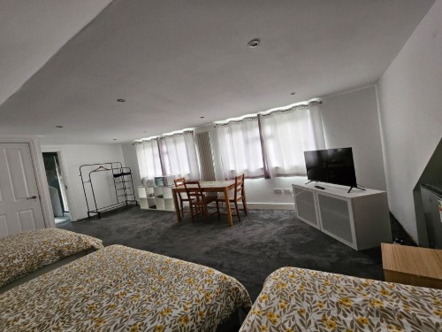 Hotel - 12 Personen -  - SL4 3NN - Windsor