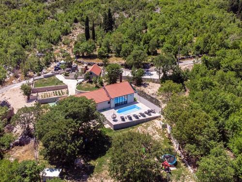 Holiday home - 6 persons -  - Dobranje bb - Ploce-Metkovic - 20353 - Metkovic
