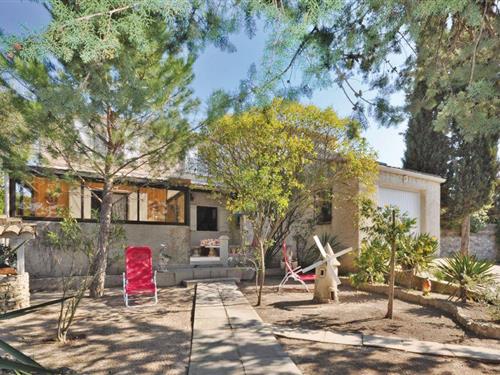 Holiday home - 7 persons -  - Lotissement Ste Marguerite - 13760 - Saint Cannat