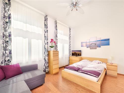 Holiday Home/Apartment - 4 persons -  - Štítného - 13000 - Prag 3-Žižkov