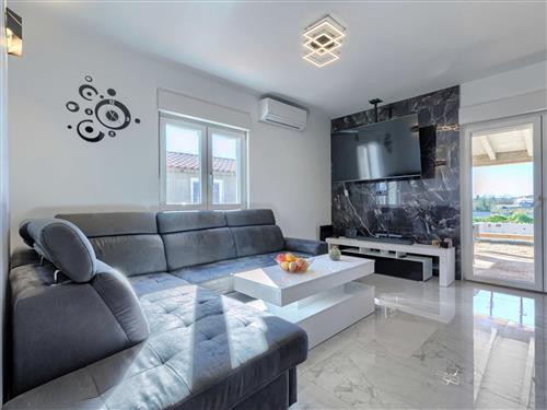 Holiday home - 5 persons -  - Pula - 52100