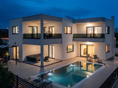 Holiday home - 10 persons -  - Kamenar - Primosten-Primosten - 22202 - Primosten