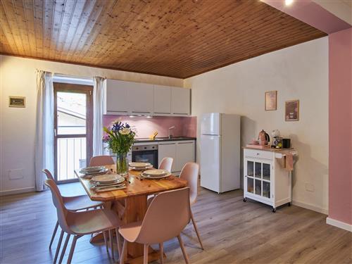 Ferieleilighet - 6 personer -  - Osteno - 22010