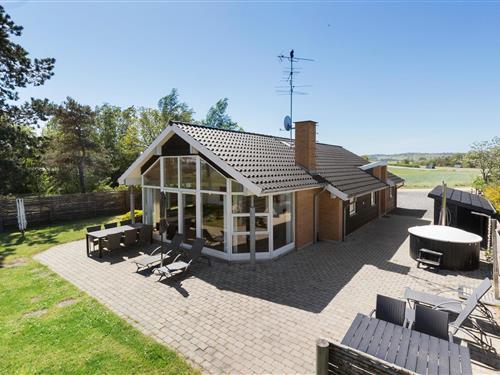Sommerhus - 10 personer -  - Bogenshovedvej - Bogense - 8400 - Ebeltoft