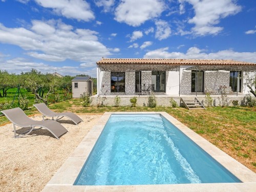 Holiday home - 6 persons -  - chemin des Ferigoullières - St Maximin - 30700 - Saint-Maximin