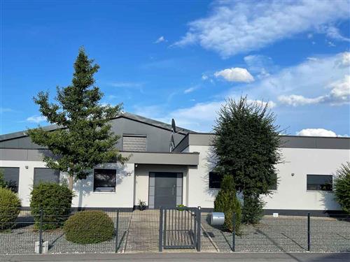  - 4 personer -  - Industriestr. - 91233 - Neunkirchen Am Sand