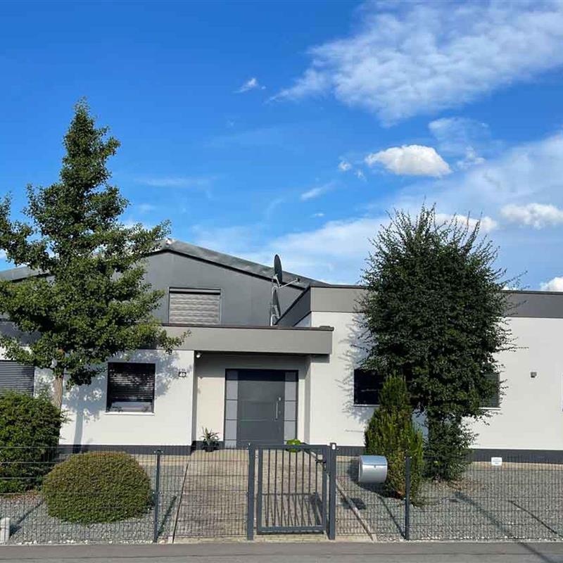  - 4 personer -  - Industriestr. - 91233 - Neunkirchen Am Sand