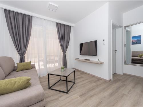 Holiday Home/Apartment - 4 persons -  - Makarska - 21300 - Makarska