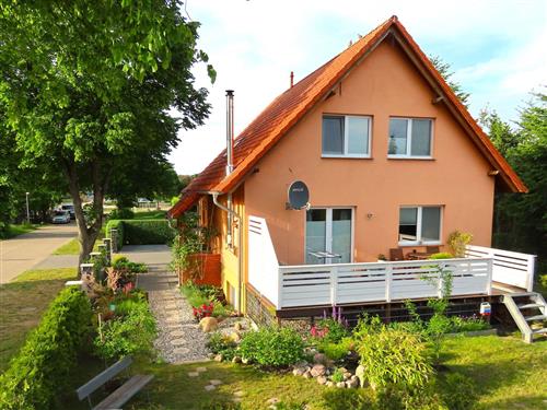 Holiday Home/Apartment - 9 persons -  - Lindenstr. - 17419 - Garz