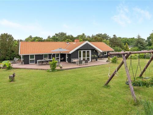 Holiday Home/Apartment - 8 persons -  - Blomstervangen - Jegum - 6840 - Oksbøl