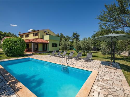 Holiday Home/Apartment - 8 persons -  - Pavicini - Duga Uvala-Pavicini - 52206 - Pavicini