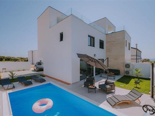 Holiday home - 8 persons -  - Brune Busica - Pag - Mandre - 23250 - Mandre