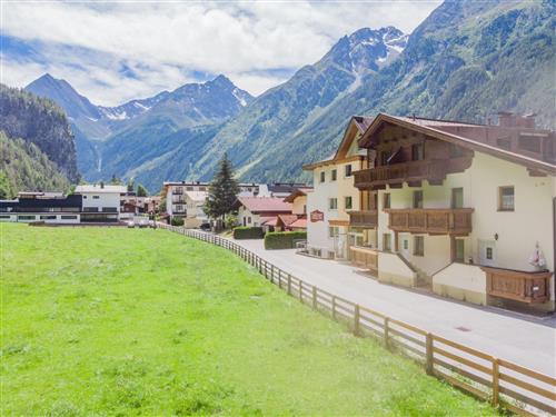 Holiday apartment - 4 persons -  - Längenfeld - 6444