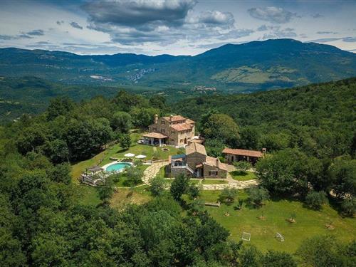 Holiday home - 15 persons -  - Makarunska Vas - Pazin-Cerovlje - 52402 - Cerovlje