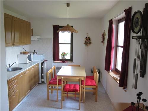 Feriehus - 8 personer -  - Stárkov - 54936