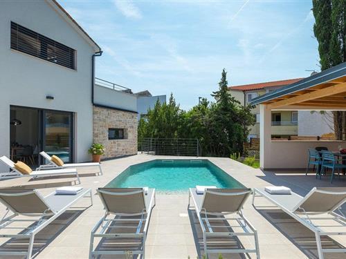 Holiday home - 6 persons -  - Munte - 52100 - Pula