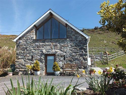 Holiday Home/Apartment - 4 persons -  - Ceilwart Ganol Farm - LL42 1YS - Barmouth