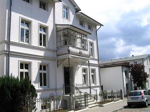 Ferienhaus - 5 Personen -  - Hermann-Bebert-Straße - 18546 - Sassnitz