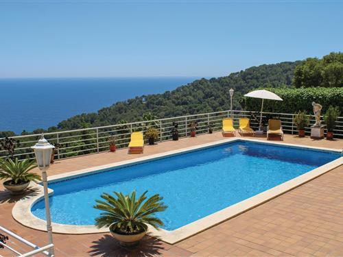 Holiday home - 12 persons -  - C/Sant Damia - 17300 - Blanes