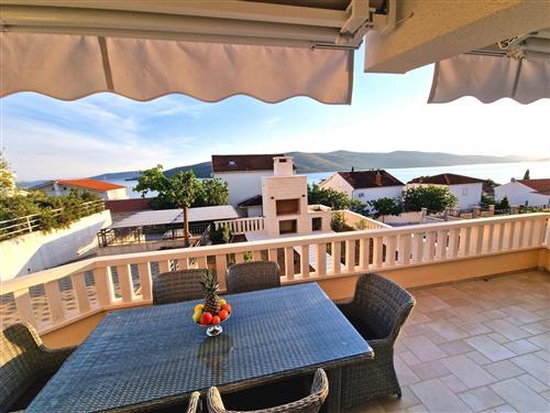 Holiday apartment - 4 persons -  - Vinogradska ulica - 21220 - Seget Vranjica