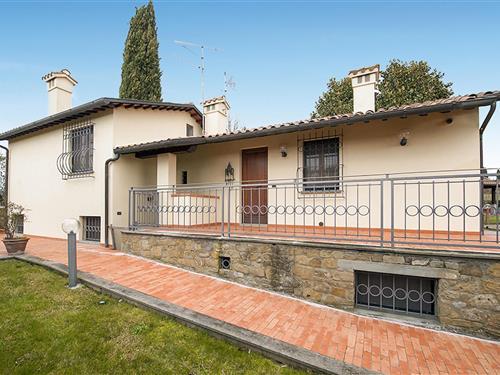 Sommerhus - 7 personer -  - Loc. Patrignone - 52100 - Arezzo