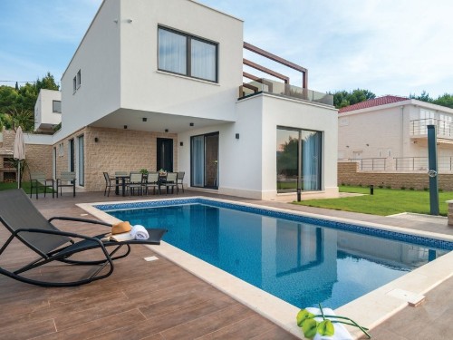 Holiday home - 10 persons -  - Put Planikovica VII 23 A EX - Trogir-Okrug Gornji - 21223 - Okrug Gornji