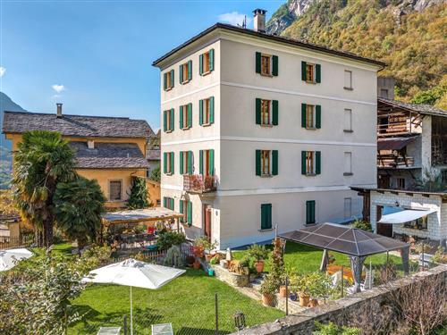 Ferielejlighed - 8 personer -  - Castasegna - 7608