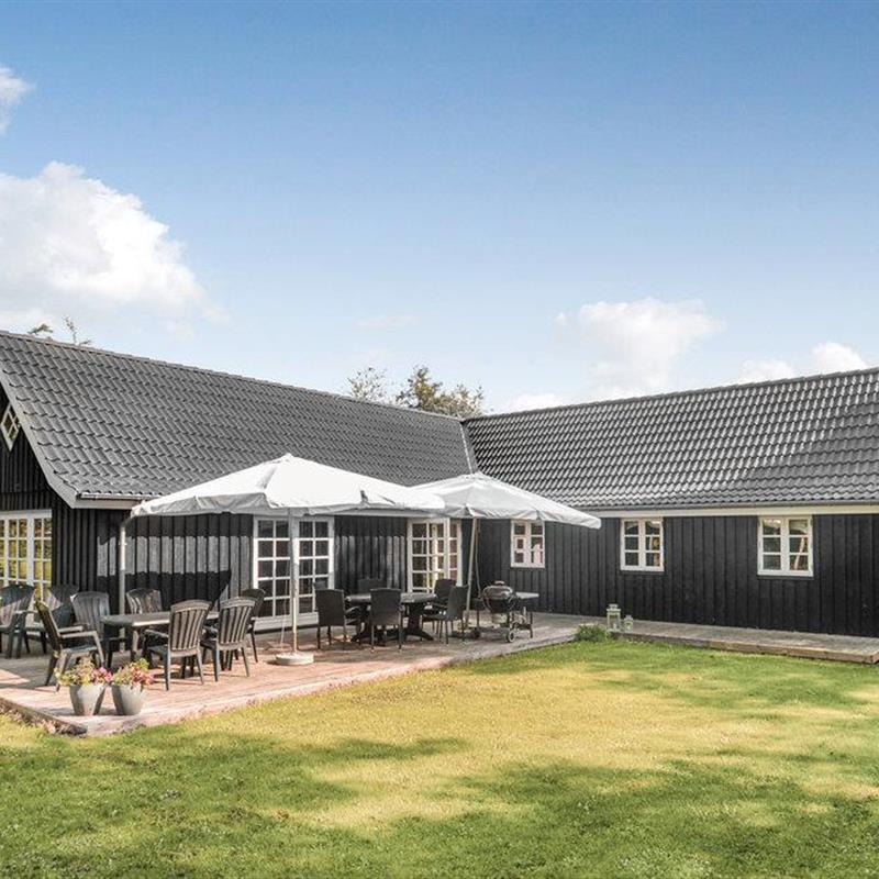 Sommerhus - 12 personer -  - Musestien - Marielyst - 4873 - Væggerløse