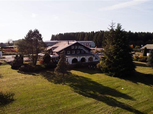 Ferienhaus - 30 Personen -  - 6690 - Vielsalm