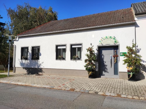 Feriehus - 7 personer -  - Hauptgasse - 7123 - Mönchhof