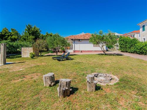 Holiday home - 8 persons -  - Kneza Mislava - 23233 - Privlaka