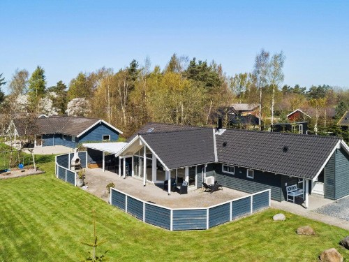 Sommerhus - 12 personer -  - Kaninstien - Marielyst - 4873 - Væggerløse